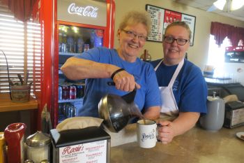 Rosie Warner (left) and her daughter, Beckie Mettler, at Rosie’s Cafe in Sioux Falls.