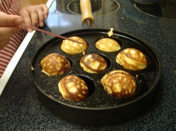 Cast Iron Aebleskiver Pan / Filled Pancake Pan - Golden Gait Mercantile