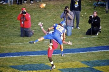 An SDSU defensive back breaks up a 4th down pass in the end zone in the 3rd quarter.