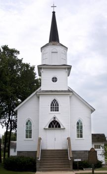One of the oldest churches established in Lincoln County, Beaver Creek Lutheran Church was built in 1892 in the Vernacular Gothic Revival style.
