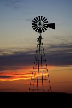 Summer sunset in central Minnehaha County.