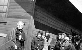 Carry Nation's 1910 tour of South Dakota was relatively peaceful, despite her reputation for 'hatchetation.' She is pictured with supporters in Gettysburg.