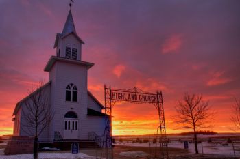 A winter Sunday morning at Highland Church north of Garretson.