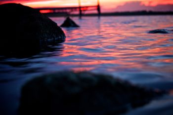 A short exposure (with tilt shift effect added afterwards) for a totally different look and feel. This was taken at Island Lake on the same evening.