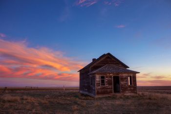 Sunrise along County Line Road in the Fort Pierre National Grasslands.