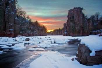 Winter at the Palisades. To the right is King Rock.