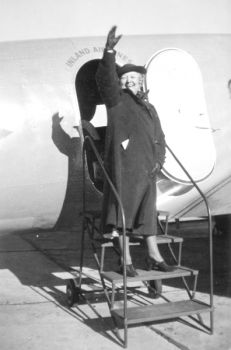 In her later years, Grace traveled widely (right) speaking about her work supporting American troops as a YMCA volunteer.