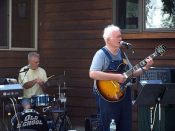 Bob's Country Band of Ponca, Neb. provided post-meal entertainment one year.