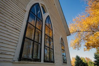 Reflections of autumn in Swedona’s windows, 2020 Reflections of autumn in Swedona’s windows, 2020