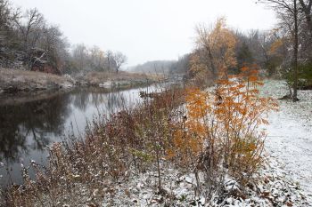 Seasons collide at Palisades State Park.