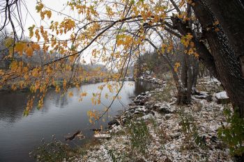 Seasons collide at Palisades State Park.