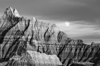 Moonrise with the last of the day’s light in black and white.