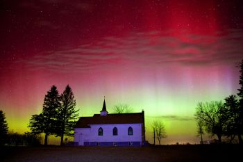St. Patrick’s Day northern lights over the West Baptist Church between Trent and Chester.