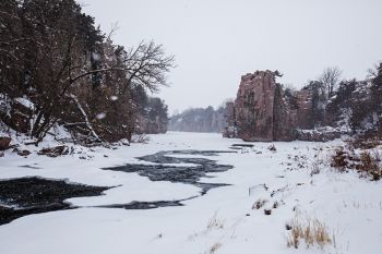 Snowfall at Palisades State Park.