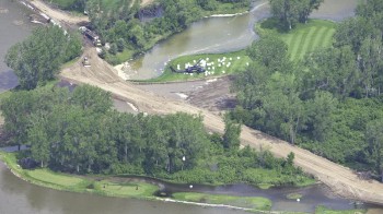 Dakota Dunes, located north of Sioux City, consists of 1,100 homes and 2,500 residents.