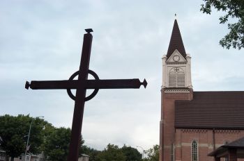 Grasshopper crosses were planted in Union County in the 1870s, and replicas of the originals are still there today.