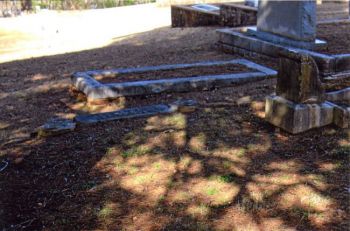 Pennington's grave is in the Oxford Cemetery in Oxford, Ala. Photo by Gary Conradi.